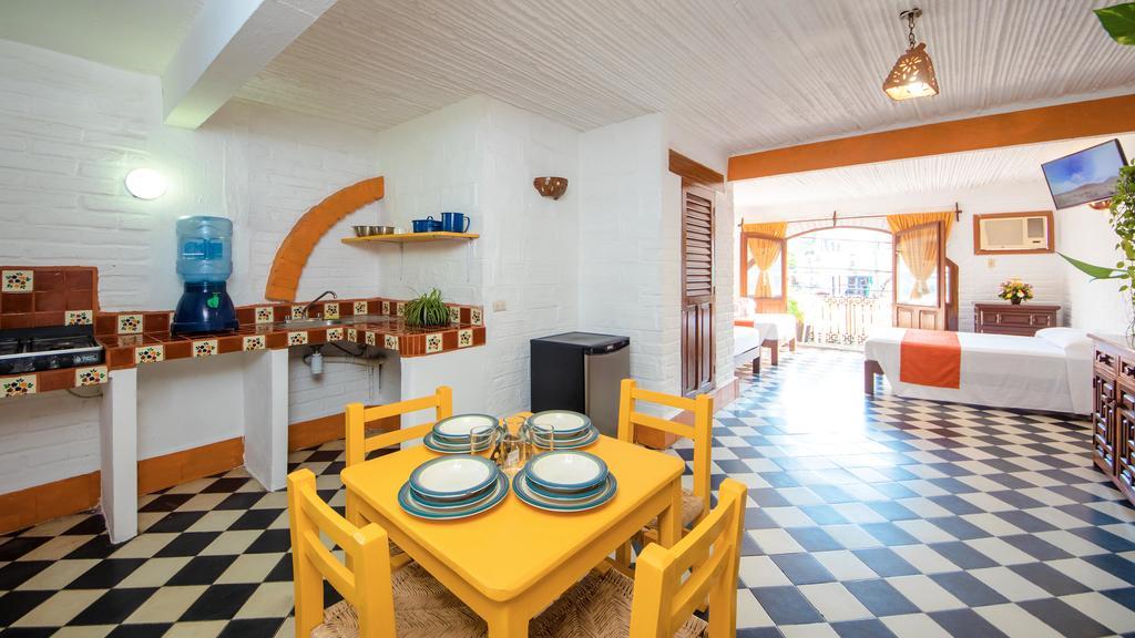 Quadruple Kitchenette & A or C