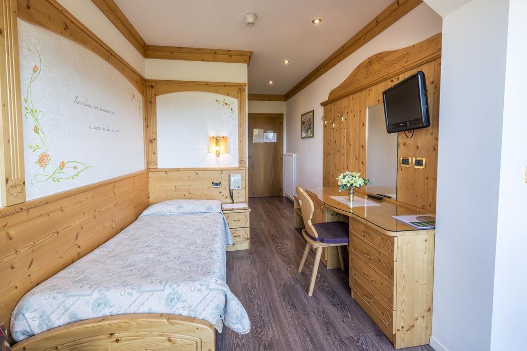 Single Room,400290237:JPEG