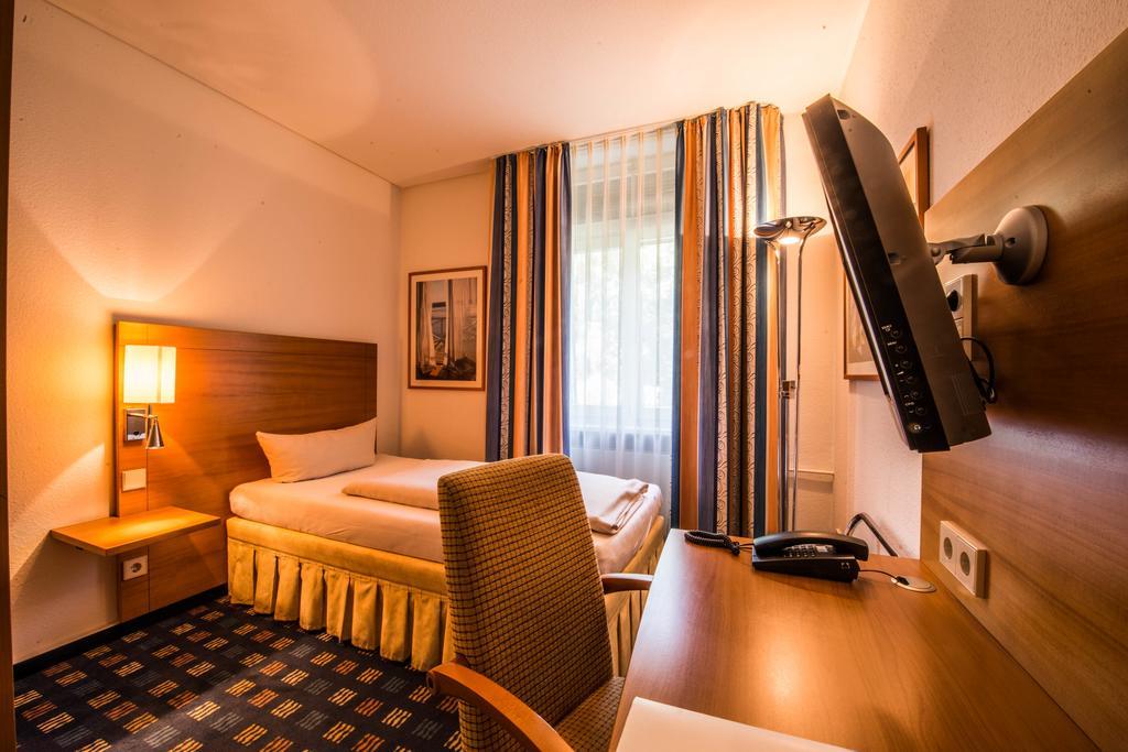 Standard Single Room,995385736:JPEG