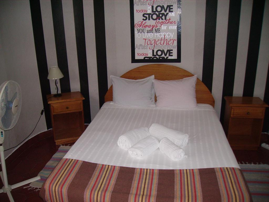 Double Room with Exterior Shared Bathroom,399771807:JPEG