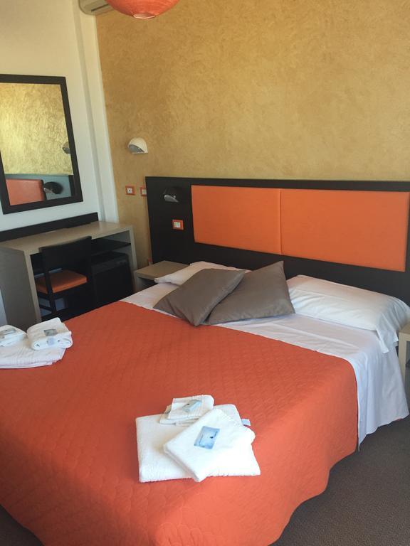 Double or Twin Room Sea View,234987829:JPEG