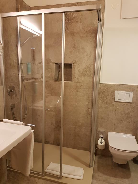 Double Room,400383279:JPEG