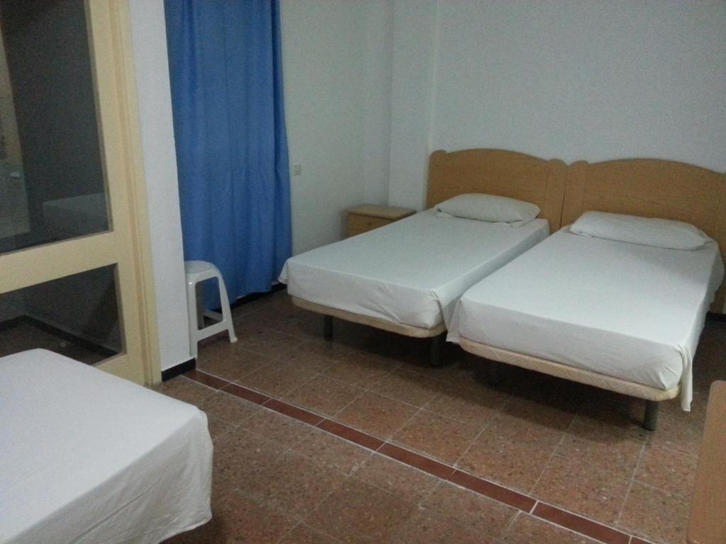 Triple Room Private Bathroom