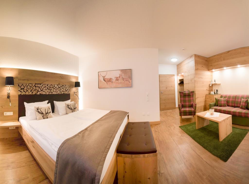 Superior Junior Suite,1593621104:JPEG