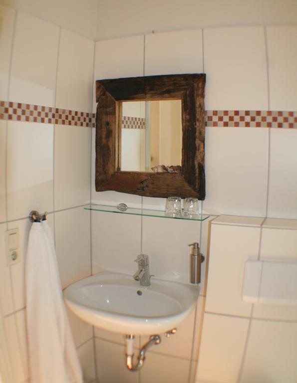 Double Room Lake View,1499165494:JPEG