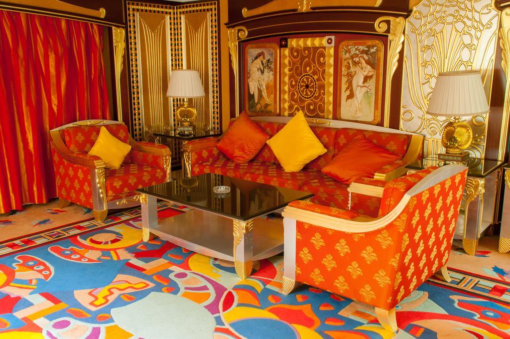 Villa Royale,401560266:JPEG