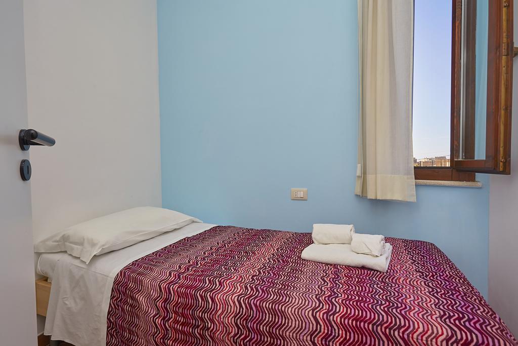 Two-Bedroom Apartment,402072339:JPEG
