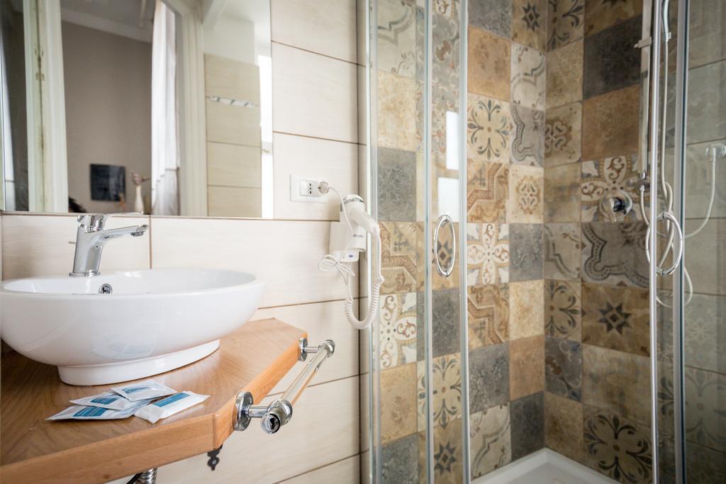 Double Room Private External Bathroom