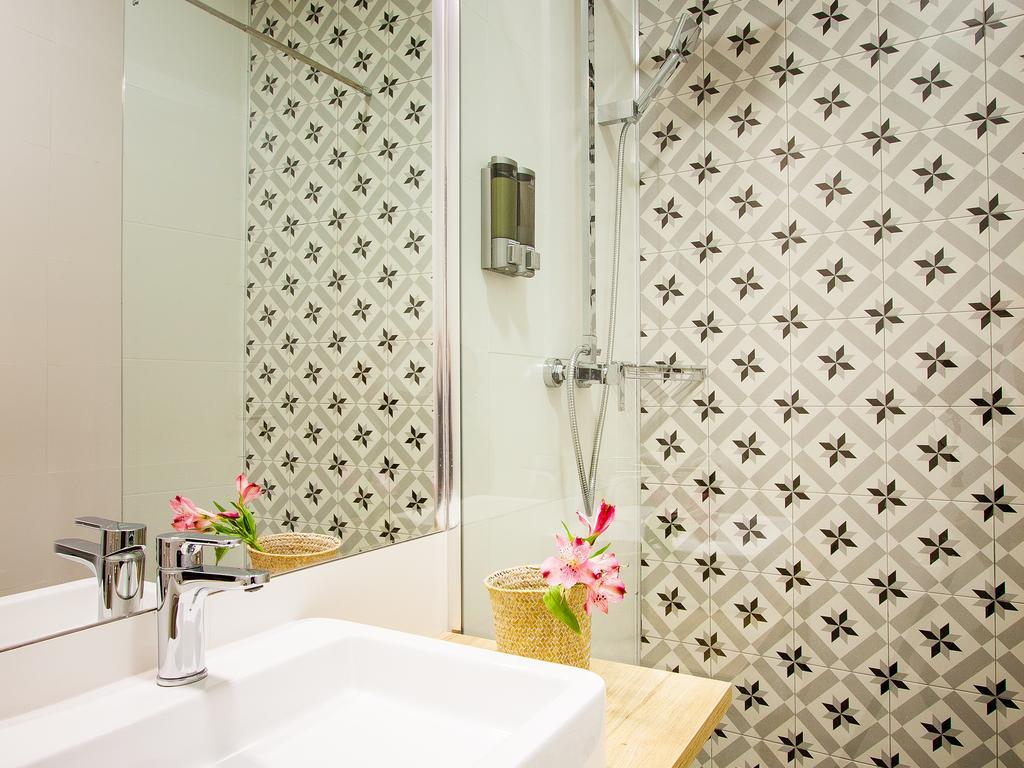 Budget Single Room,509113659:JPEG