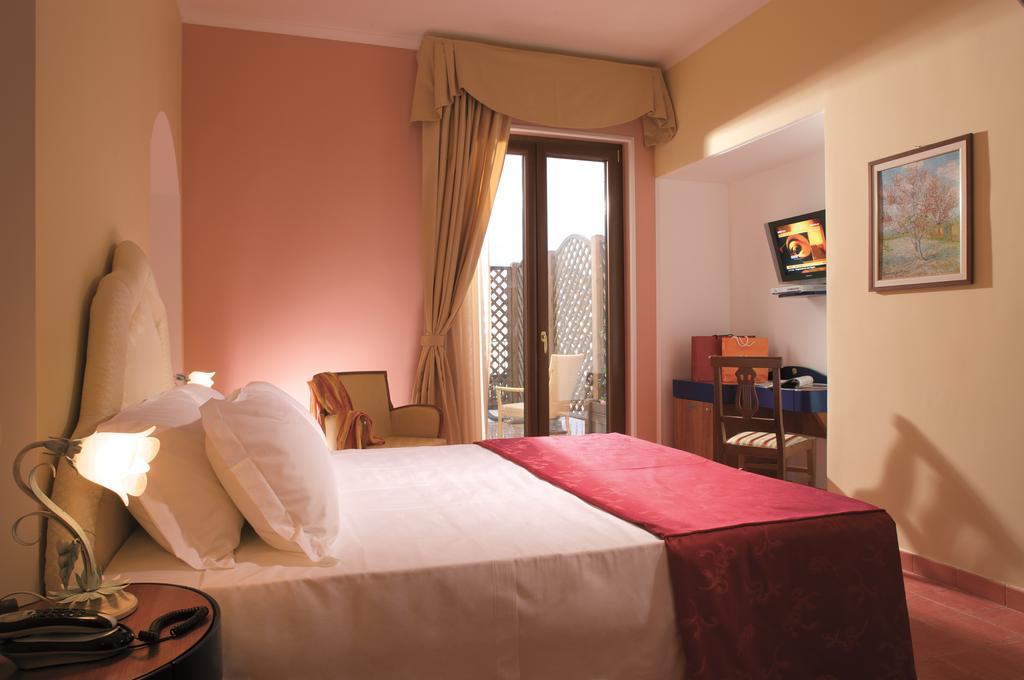 Triple Room Sea View,1215899932:JPEG