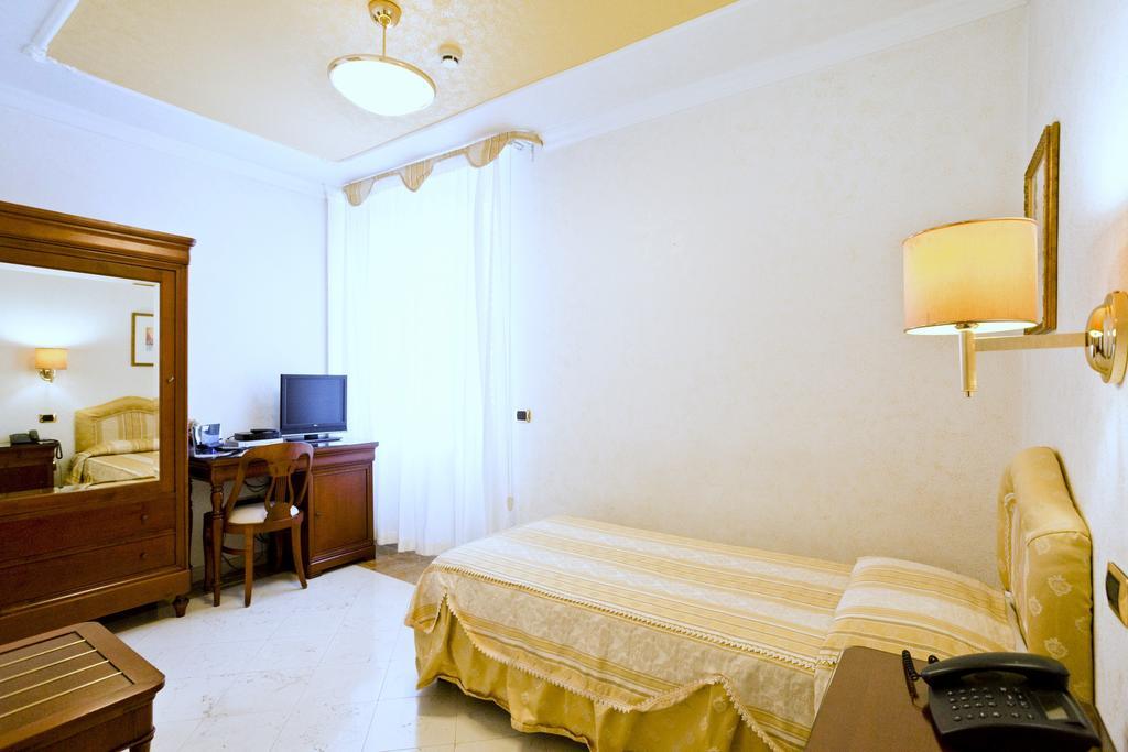 Single Room,1636001060:JPEG