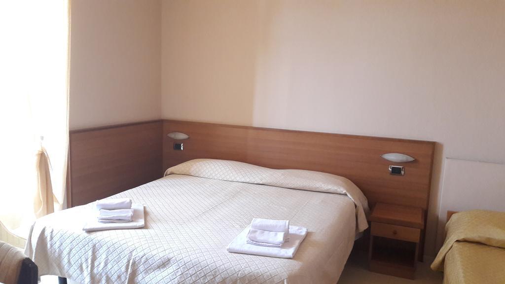 One-Bedroom Apartment,403553124:JPEG
