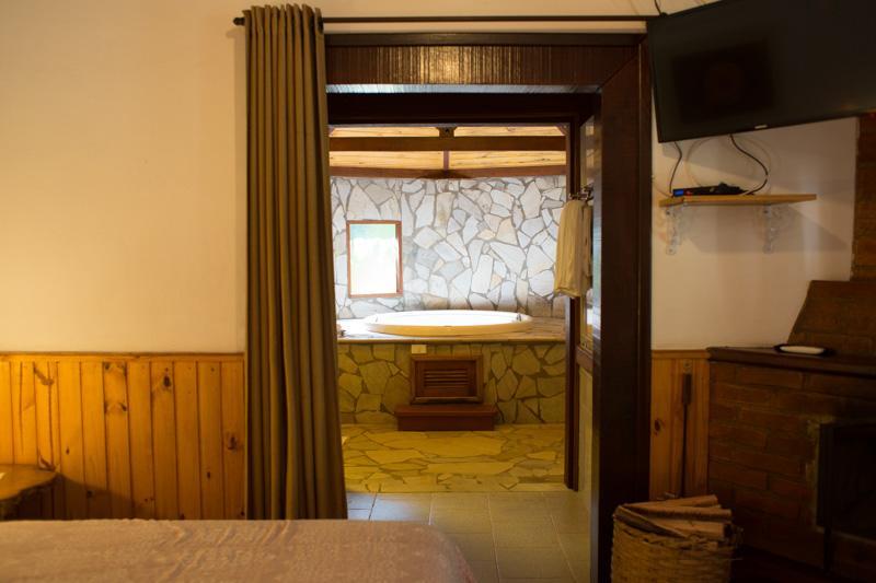Deluxe Chalet Hot Tub