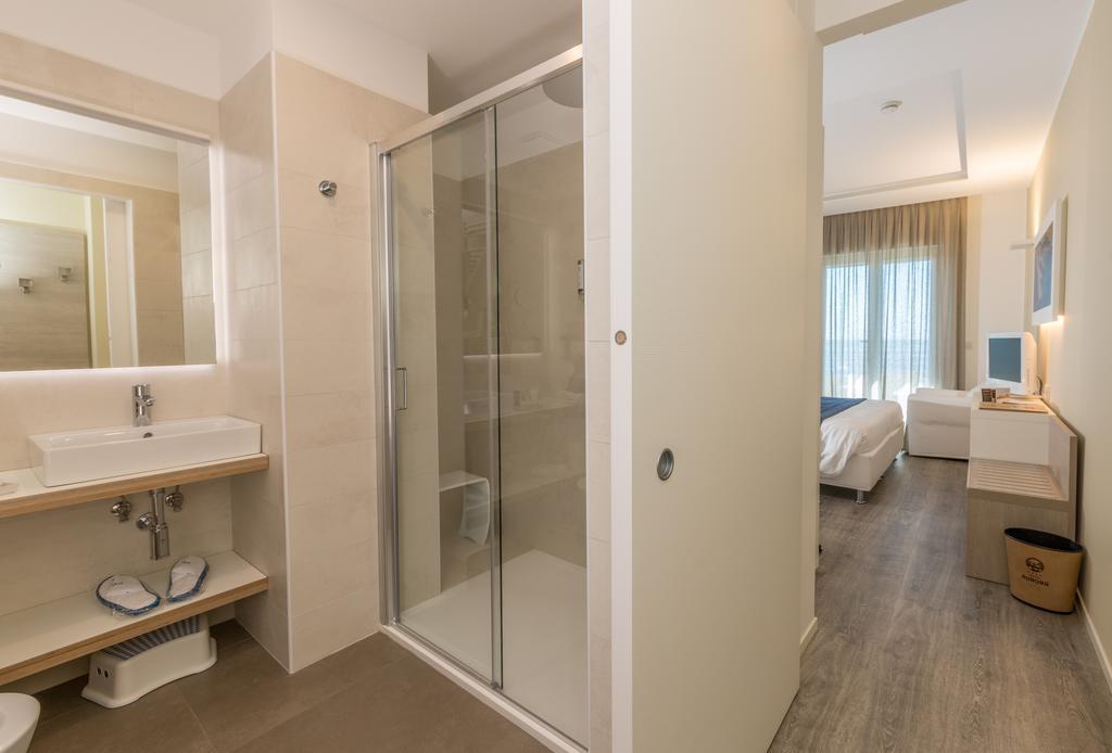 Deluxe Double or Twin Room Sea View