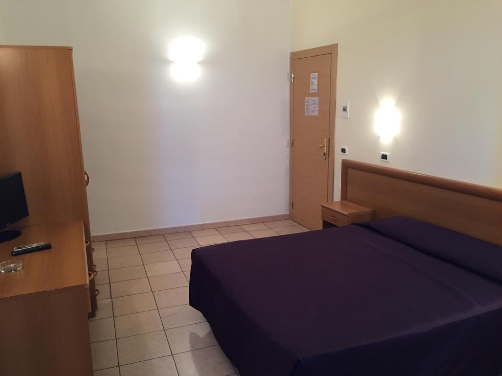 Double Room,404388693:JPEG
