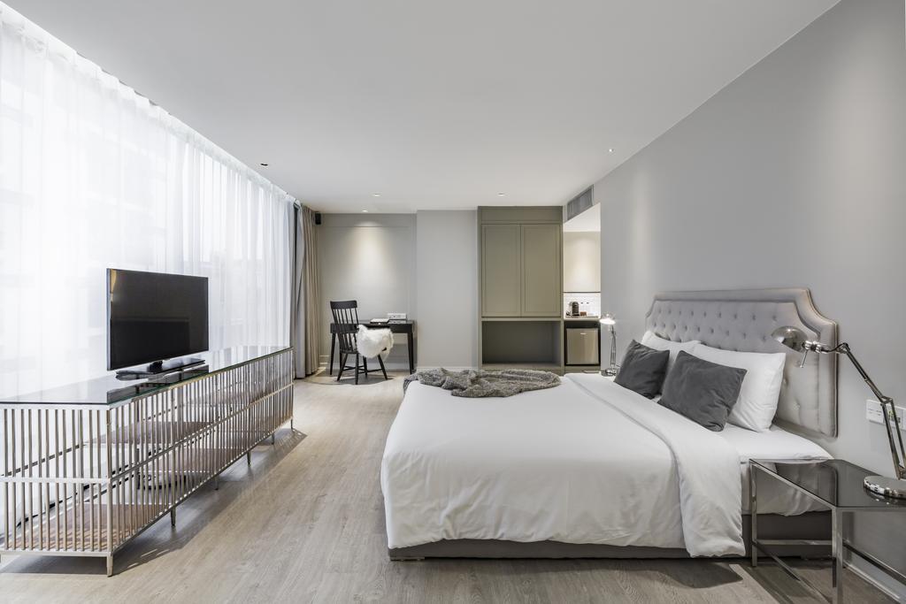 Executive Studio King Bed