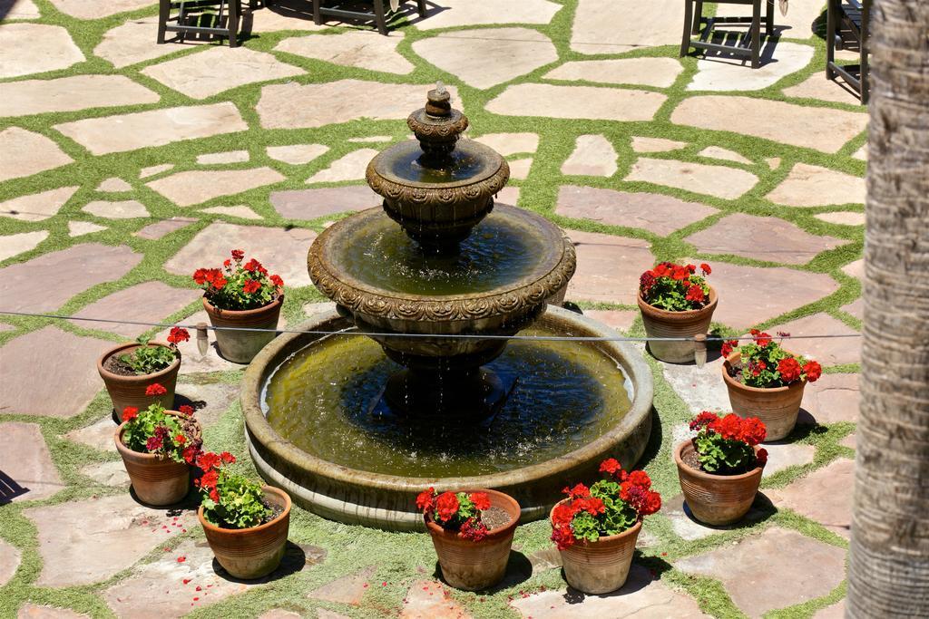 Queen Room Courtyard View