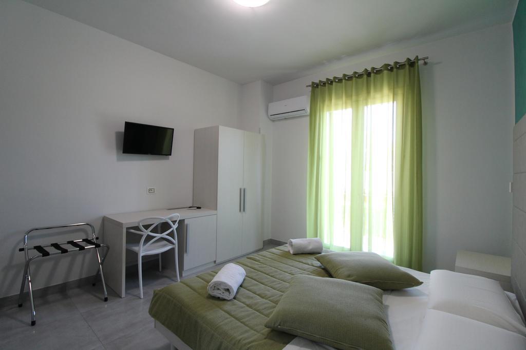 Standard Queen Room,712148155:JPEG