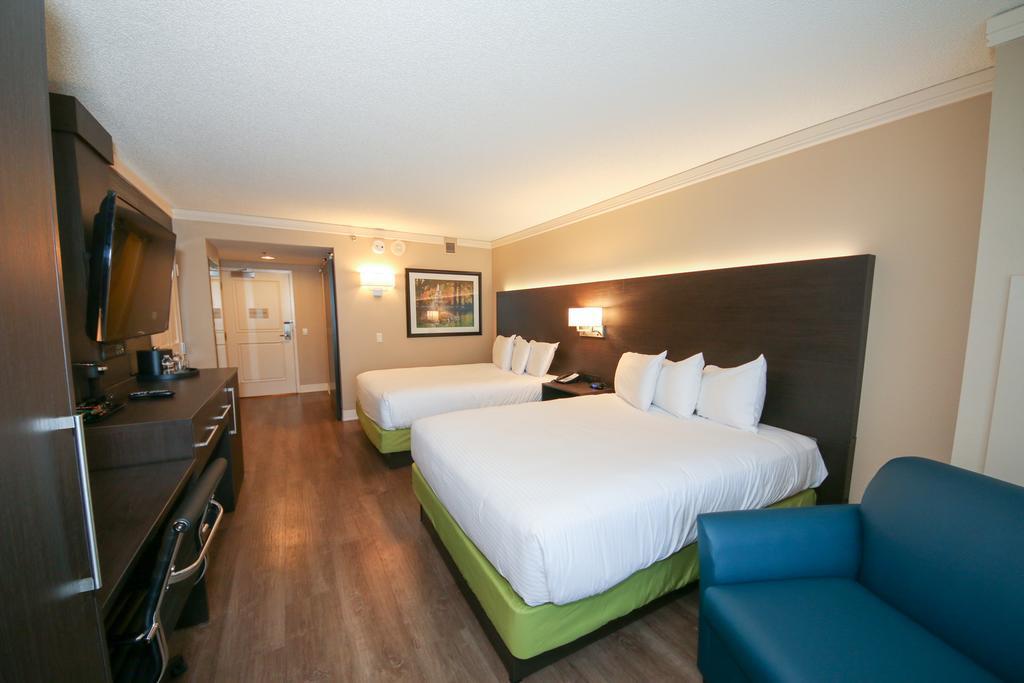 Deluxe Queen Room Two Queen Beds Non-Smoking