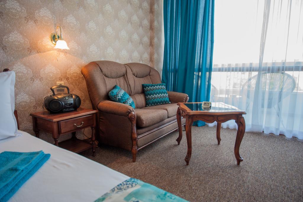One-Bedroom Apartment,405062421:JPEG