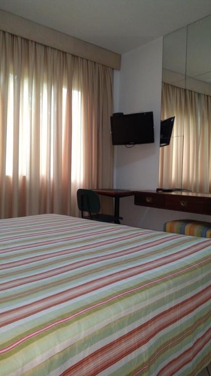 Quarto Duplo