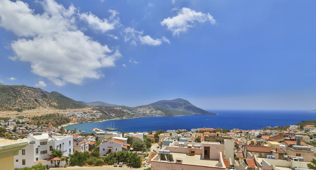 Two-Bedroom Apartment Sea View
