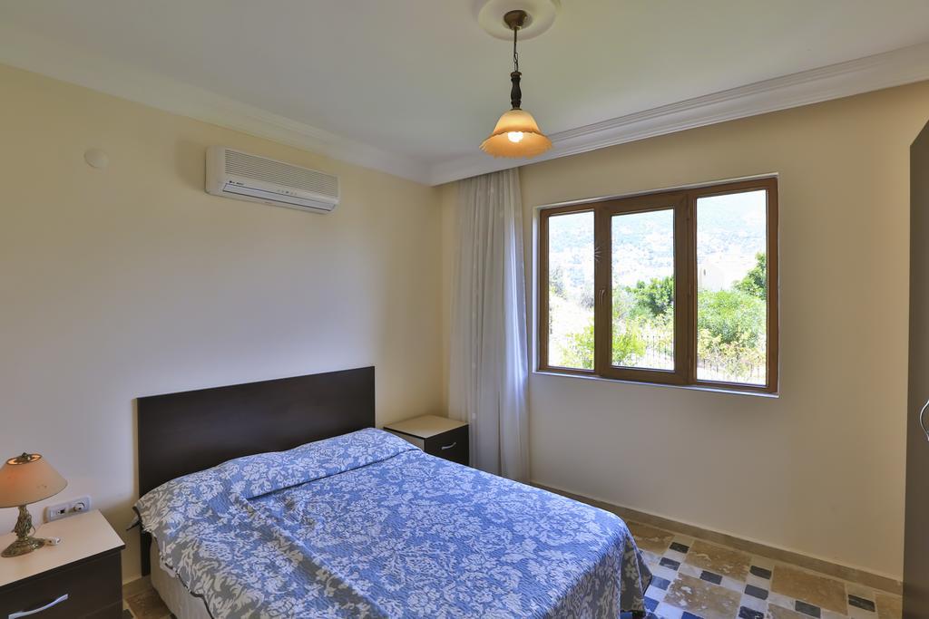 Two-Bedroom Apartment Sea View