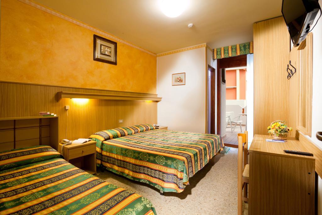 Triple Room,110728269:JPEG