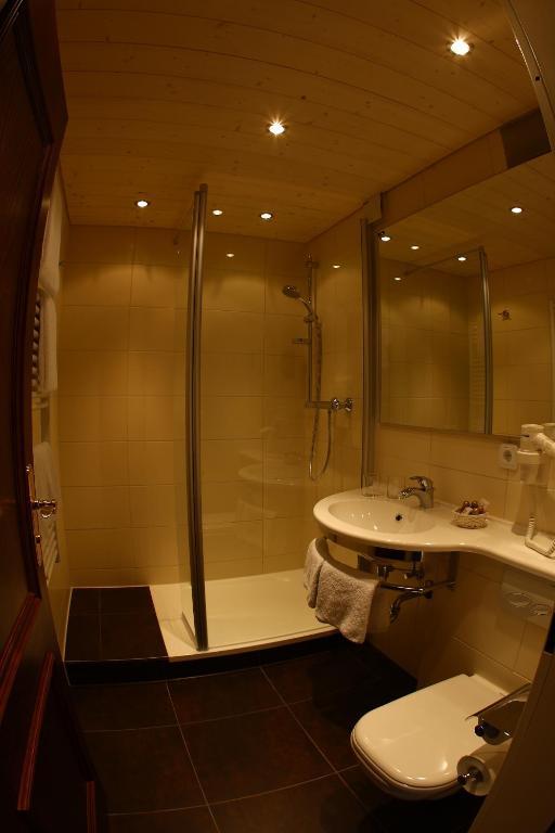 Standard Double Room,40626283:JPEG