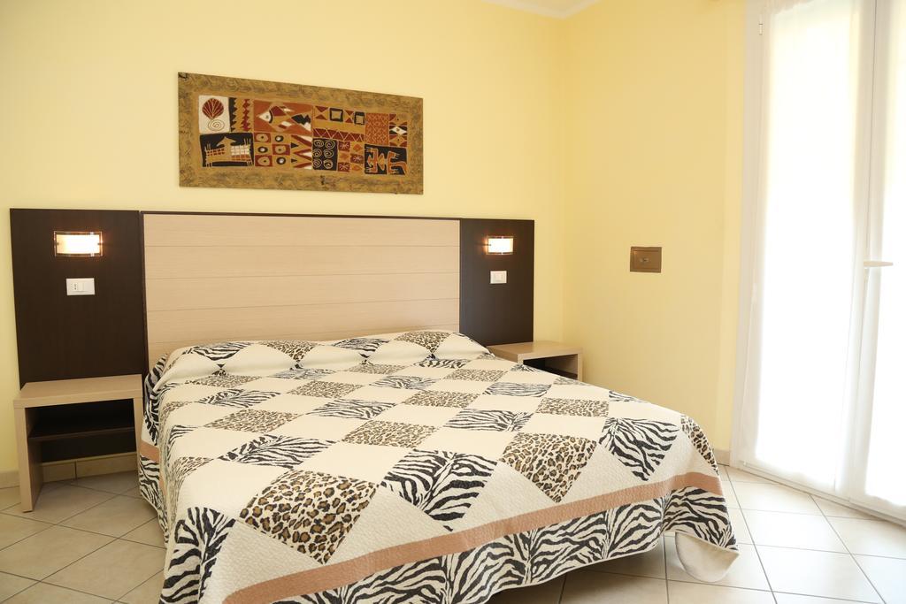 Double or Twin Room,890011693:JPEG