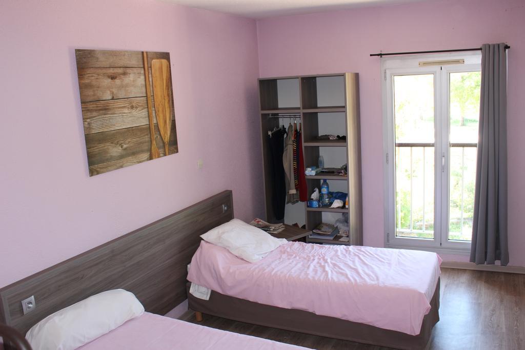 Standard Double or Twin Room,408410493:JPEG