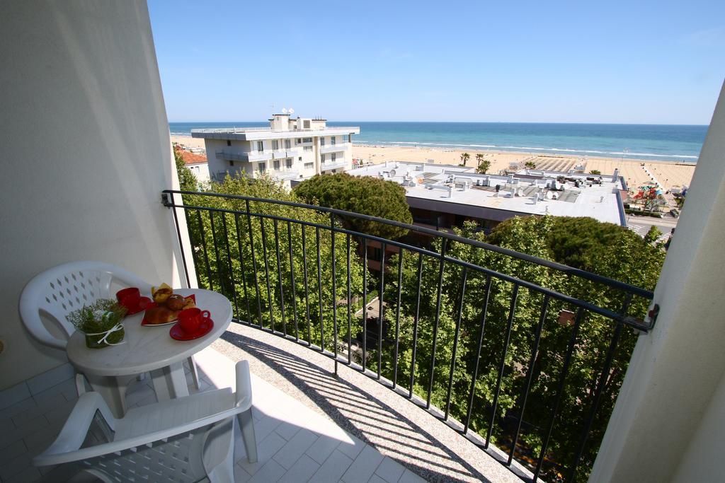 One-Bedroom Apartment Sea View