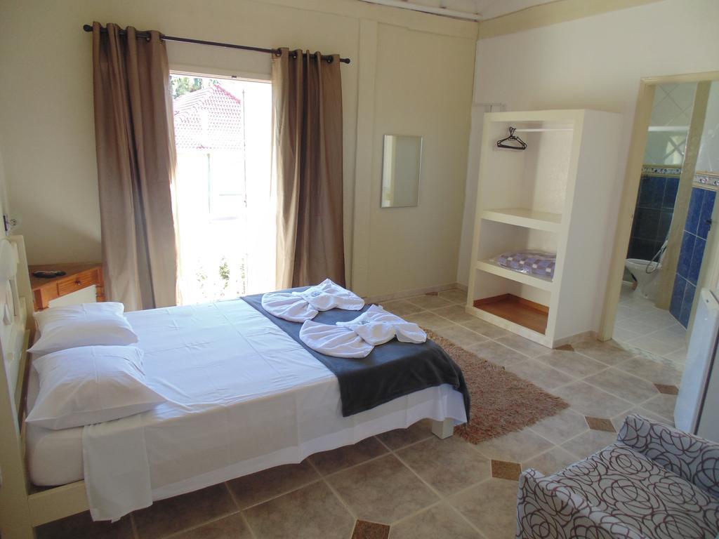 Double Room Patio,408864162:JPEG