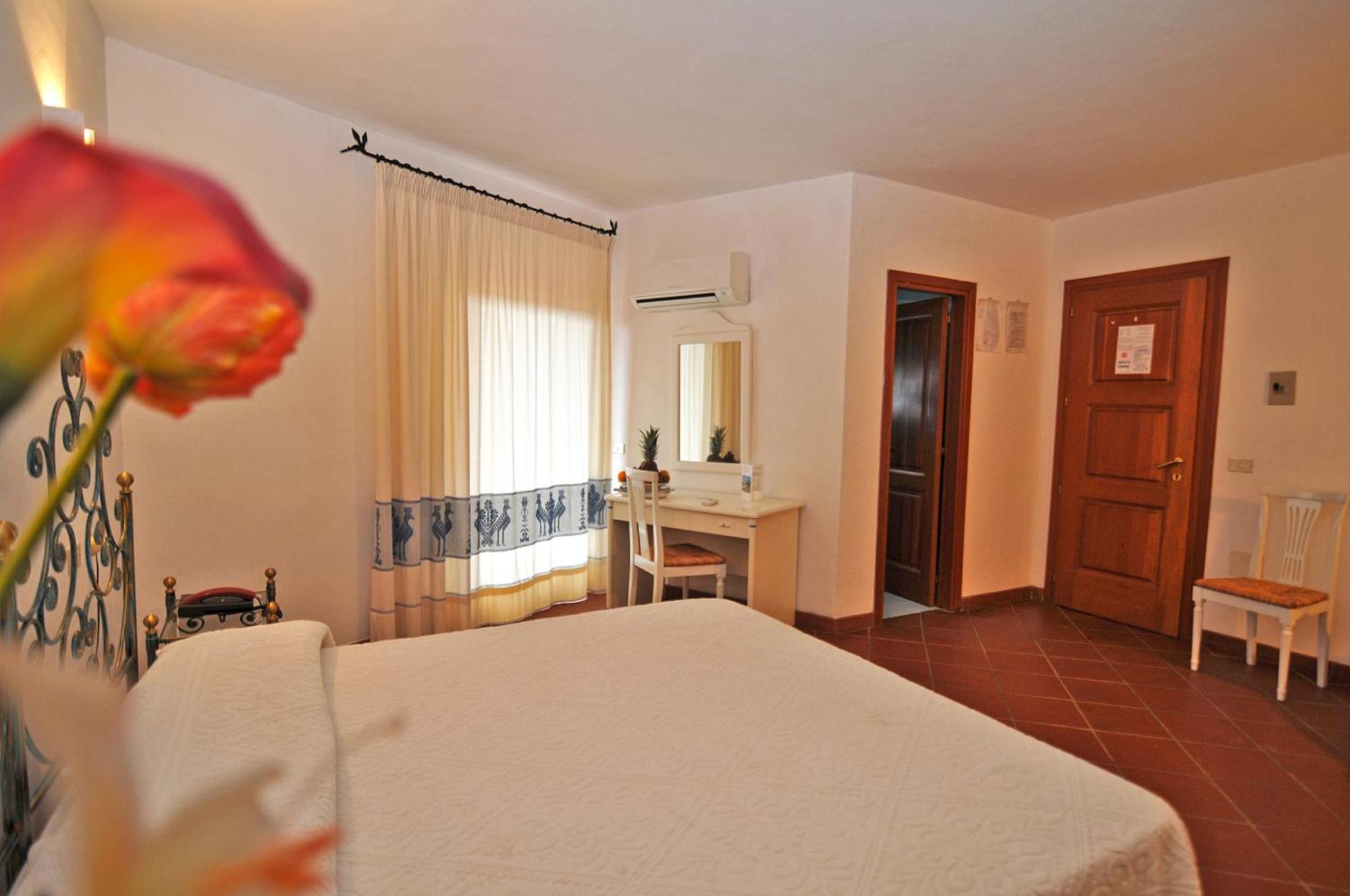 Classic Double Room Terrace,313709433:JPEG