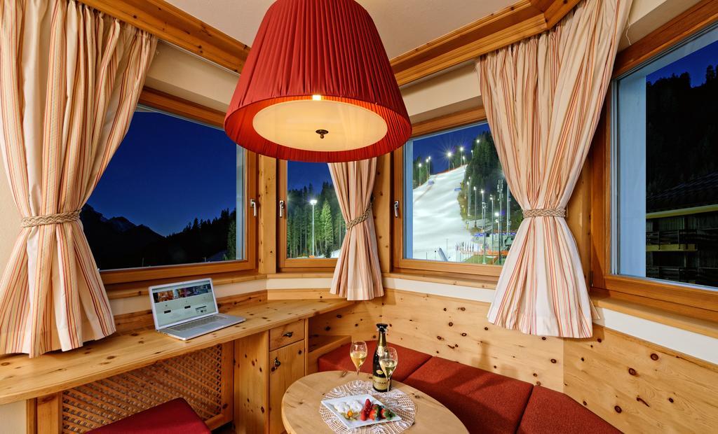 Junior Suite Mountain View