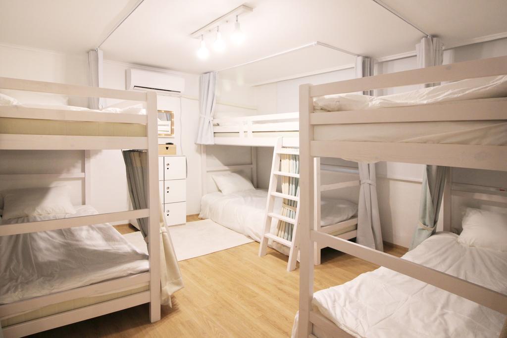 Bed 6-Bed Female Dormitory Room