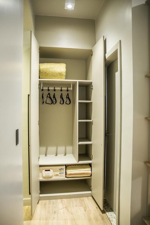 Single Room,943989853:JPEG