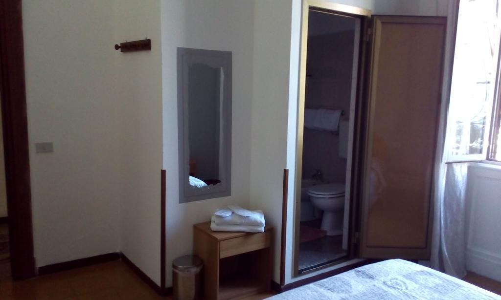 Double Room Private Bathroom,411420495:JPEG
