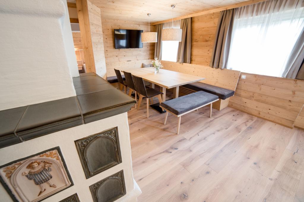 Two-Bedroom Apartment Balcony Attic,411624255:JPEG