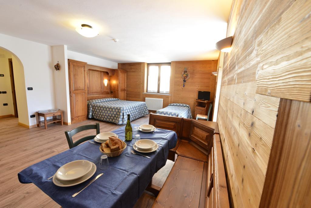 One-Bedroom Apartment,411721725:JPEG