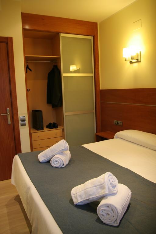 Two-Bedroom Apartment,413529915:JPEG