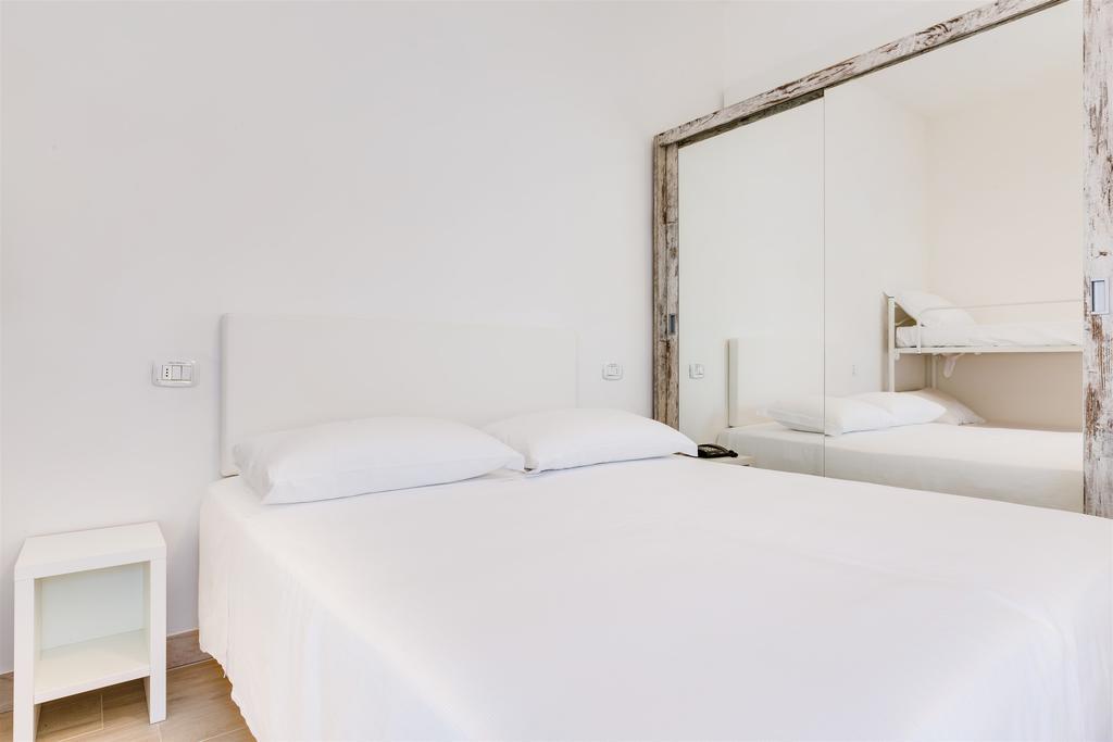 Single Room,1765855596:JPEG