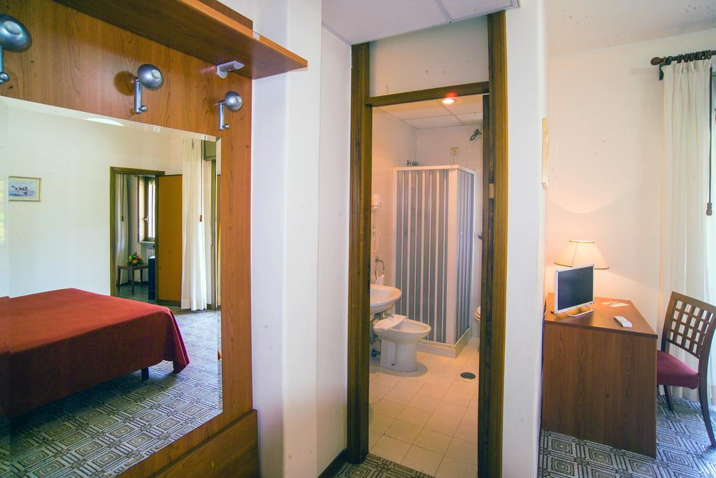 Standard Triple Room,414745884:JPEG