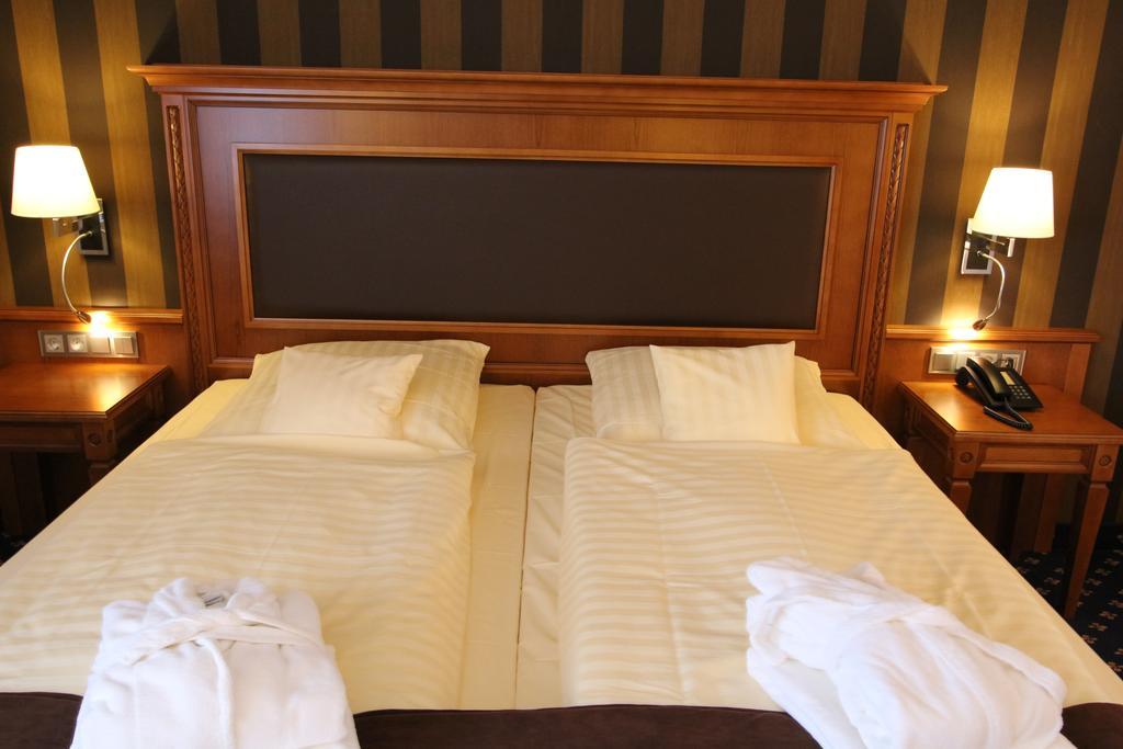 Large Double Room