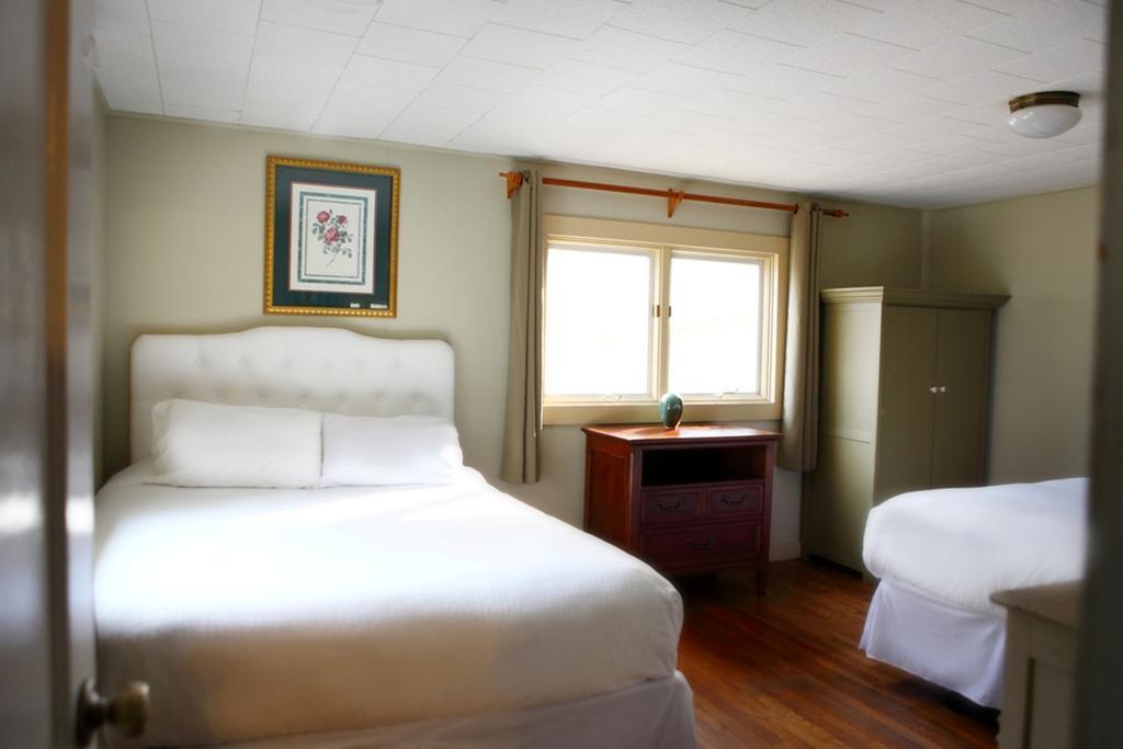 Cottage Eleven