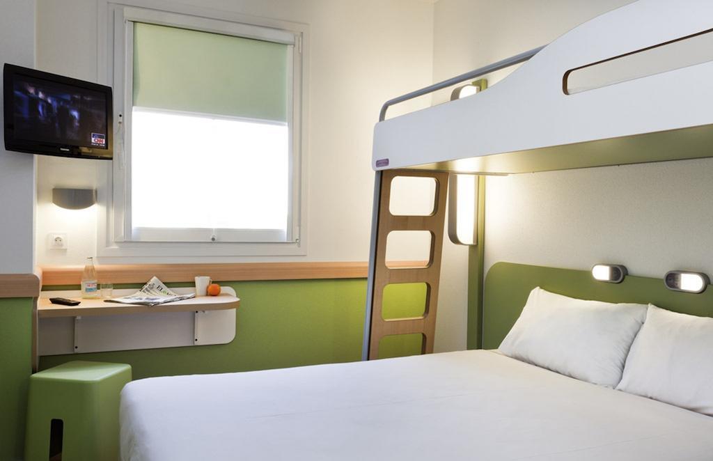 Triple Room One Double Bed One Bunk Bed