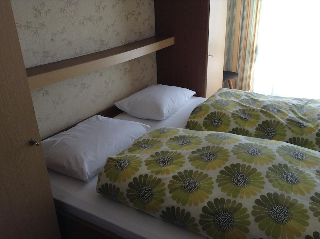 Two-Bedroom Apartment,418101249:JPEG