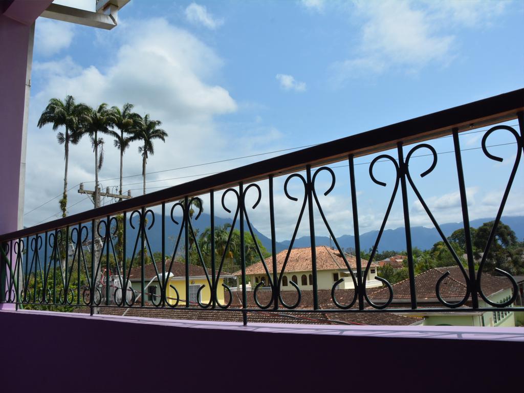 Quarto Superior com Cama de Casal ou 2 de Solteiro e Terraço