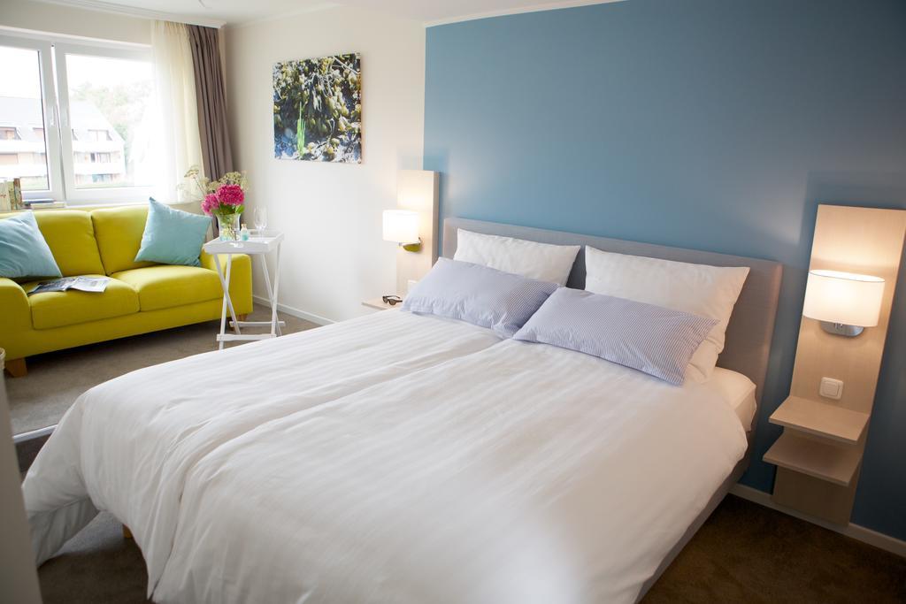 Standard Double Room,421732107:JPEG