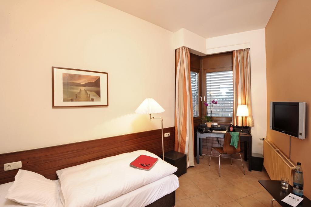 Single Room Street View